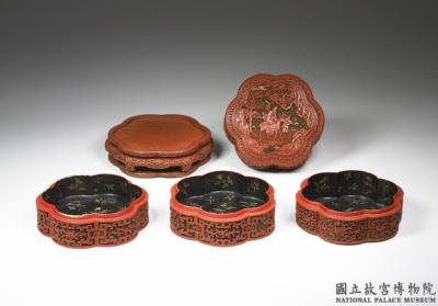 图片[2]-Three tiered set of carved polychrome lacquer boxes in the shape of six lobes, Qing dynasty (1644-1911)-China Archive